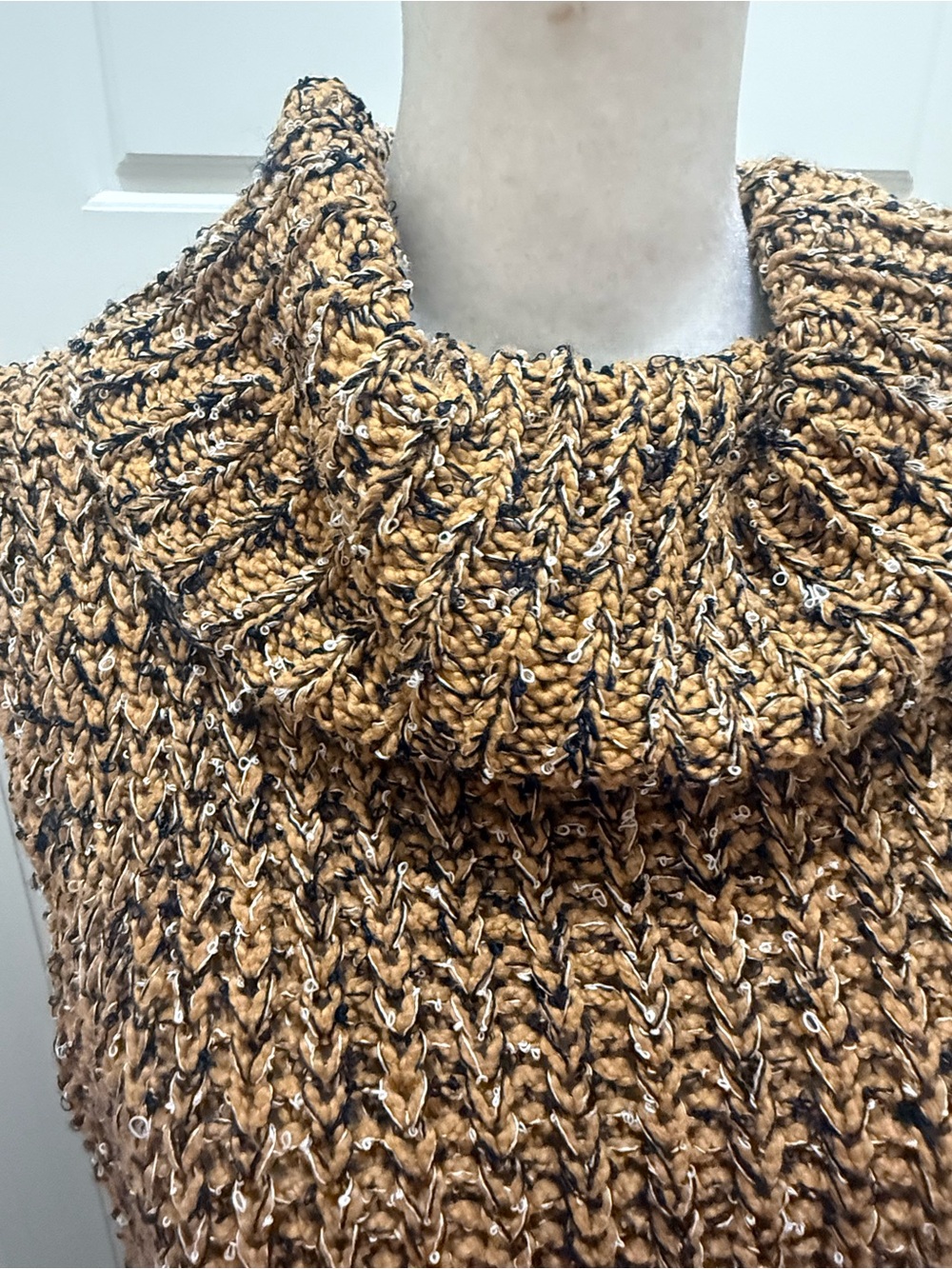 Free People. Valentina Chunky Sleeveless Tunic Sweater. Tan/Navy/White. Medium. - Picture 9 of 14